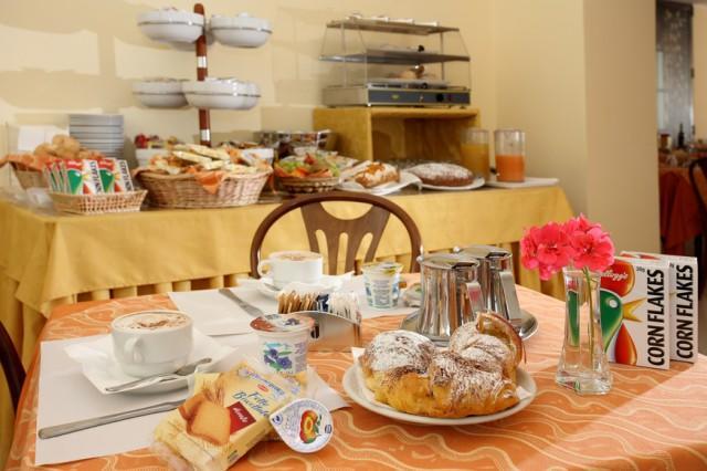 Albergo Vittoria Salsomaggiore Terme Buitenkant foto