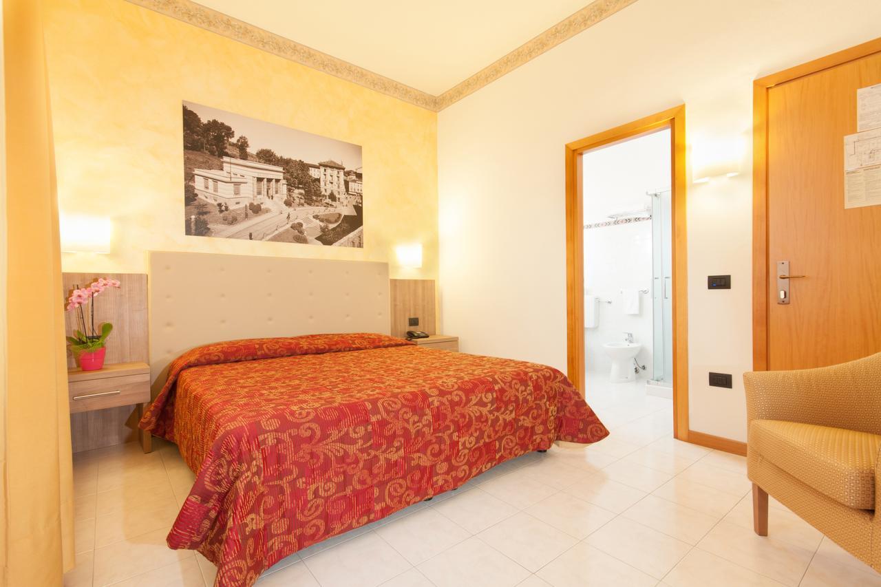 Albergo Vittoria Salsomaggiore Terme Buitenkant foto