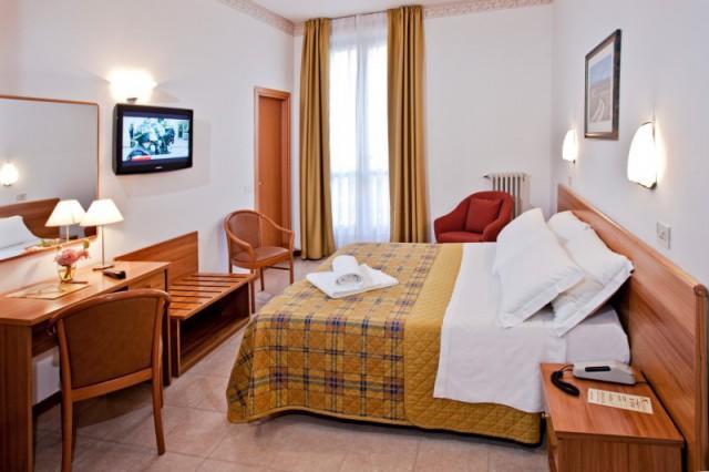 Albergo Vittoria Salsomaggiore Terme Buitenkant foto